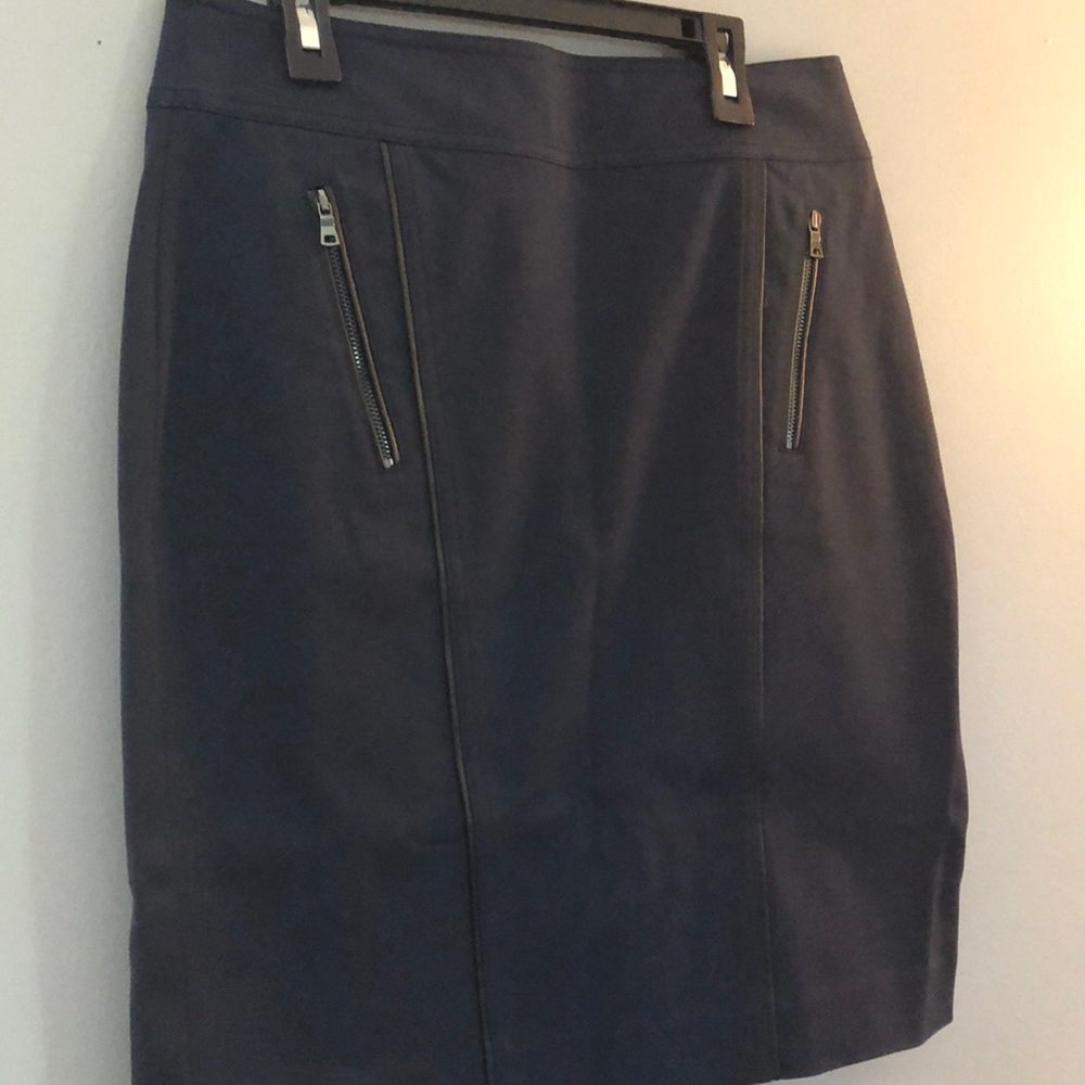NAVY & BLACK ANN TAYLOR PENCIL SKIRT